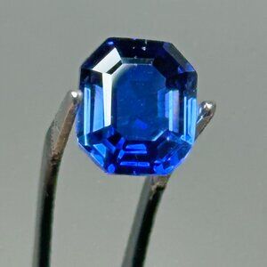 Sri Lankan Blue Sapphire Gem